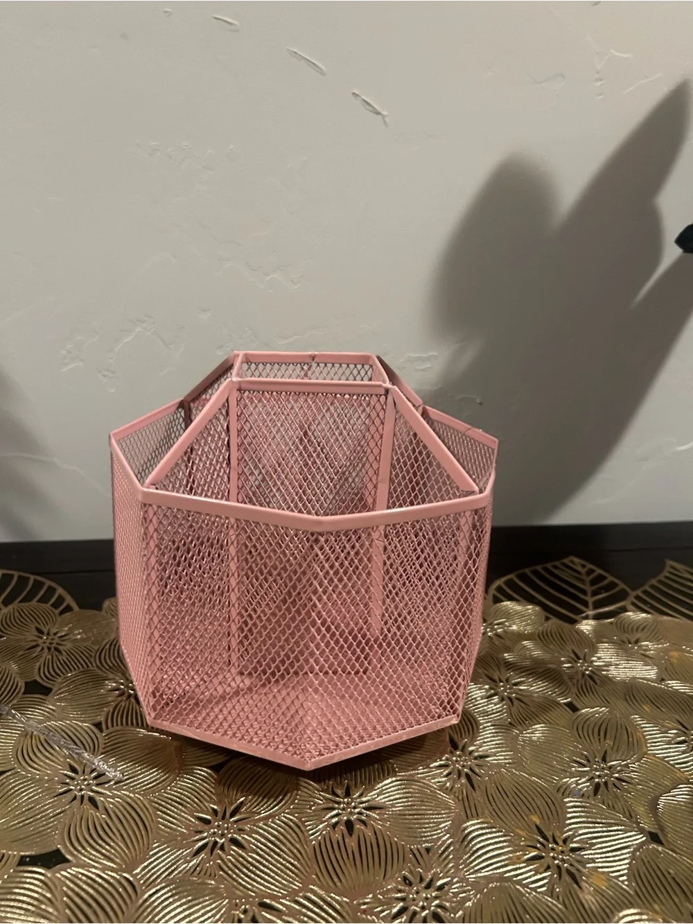 Pink Mesh Hexagon Desk Organizer - Unbranded